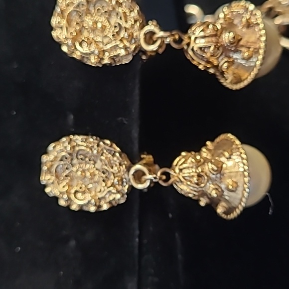 Vintage Necklace and Earrings - Picture 7 of 7